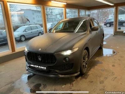 Cinza Usado 2018 Maserati Levante SUV | € 42.900