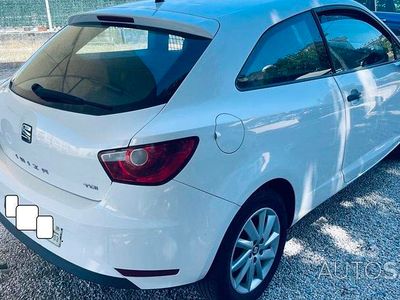 Usado Seat Ibiza Ecomotive 90 HP (66 kW) 2016 Branco Citadino