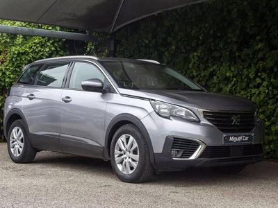 Usado Peugeot 5008 Active 130 HP (95 kW) 2019 Cinzento Monovolume