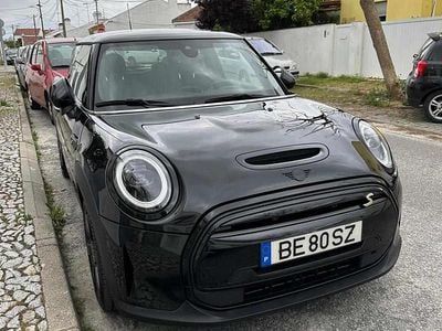 Usado Mini Cooper SE Hatch 135 kW (184 HP) 2023 Preto Citadino