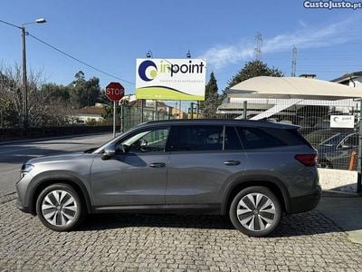 Cinza Usado 2025 Skoda Kodiaq SUV | € 39.900 (Bom preço)