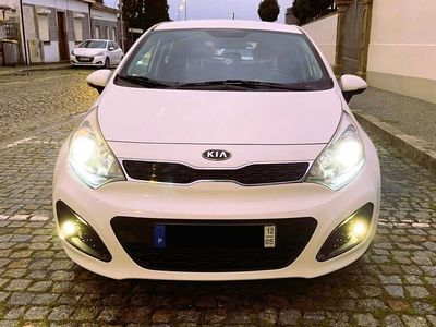 usado Kia Rio 1.1 CRDi 75 CV / 4.5LT/100 / NACIONAL/ 2012 / 115000KM