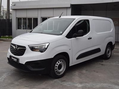 Branco Usado 2023 Opel Combo Monovolume | € 19.900 (Caro)