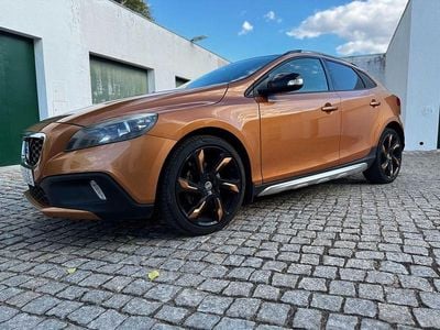Usado 2014 Volvo V40 CC Momentum Carrinha | € 10.900