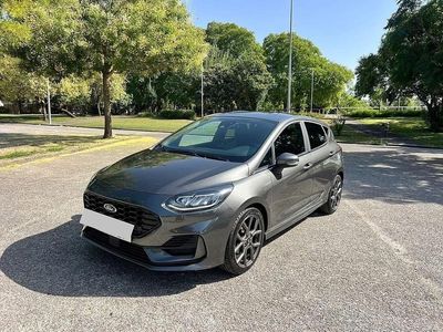 Cinza Usado 2022 Ford Fiesta ST-Line Citadino | € 15.500 (Preço justo)