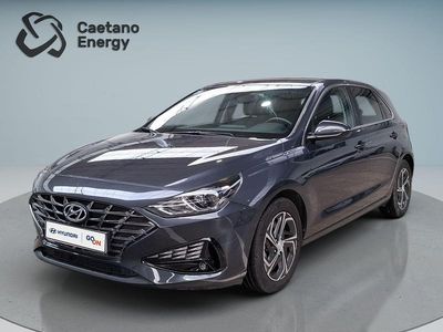 Usado Hyundai i30 Style 120 HP (88 kW) 2023 Dark knight (metalizada)