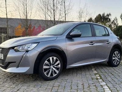 Peugeot e-208