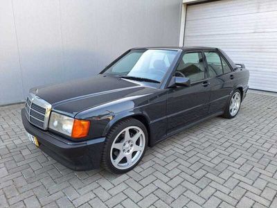 Usado Mercedes 190 204 HP (150 kW) 1991 Cinzento Sedan