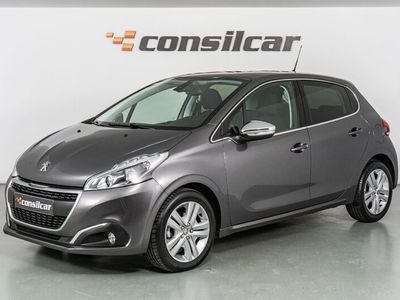 usado Peugeot 208 1.2 Puretech Automático Allure Navi 5p