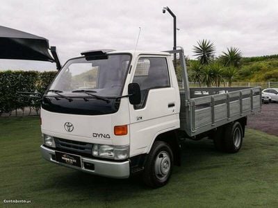 toyota-dyna-usados-17-para-venda-autouncle