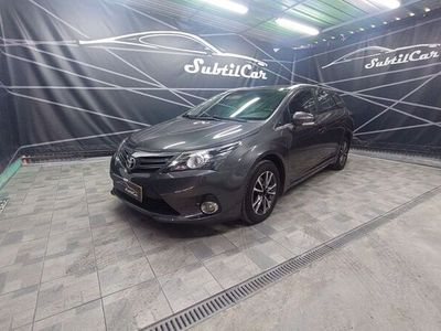 usado Toyota Avensis Touring Sports 2.0 D-4D Luxury+GPS