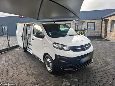 Usado Opel Vivaro 120 HP (88 kW) 2019 Branco Monovolume