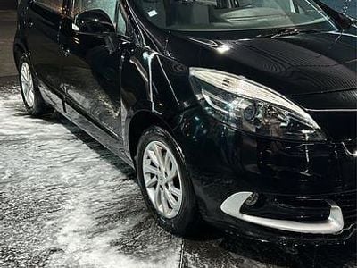 Usado 2013 Renault Scénic III Sedan | € 4.700 (Bom preço)