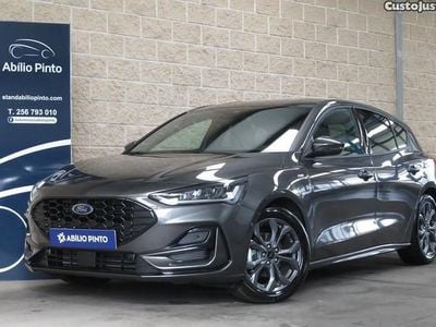 Branco Usado 2025 Ford Focus ST Sedan | € 23.900 (Bom preço)