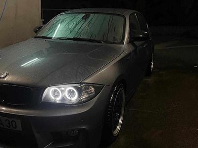 Cinzento Usado 2010 BMW 120 Citadino | € 10.000 (Caro)