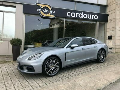 Usado Porsche Panamera 4 330 HP (242 kW) 2020 Cinzento preto Sedan