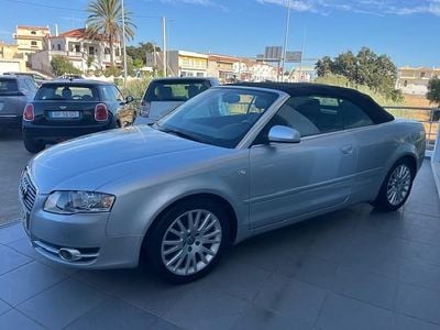 Cinzento Usado 2007 Audi A4 | € 12.900