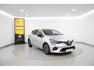Cinza Usado 2023 Renault Clio V Techno | € 18.180 (Preço justo)
