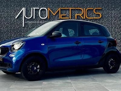 Usado Smart ForFour Electric Drive Passion 60 kW (82 HP) 2018 Azul escuro