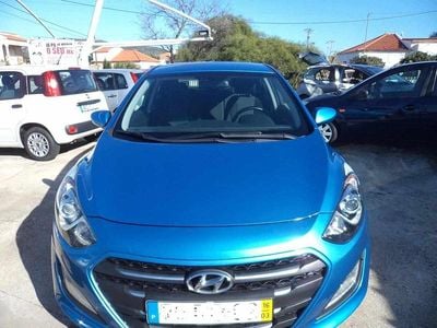 Usado Hyundai i30 90 HP (66 kW) 2016 Azul Citadino