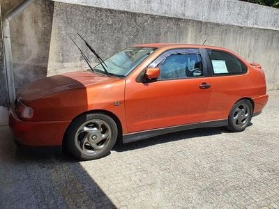 Usado Seat Cordoba 90 HP (66 kW) 1998 Coupé