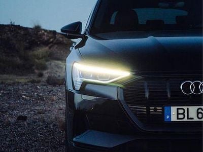Usado 2019 Audi e-tron S-Line SUV | € 24.850 (Bom preço)