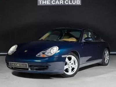 Usado Porsche 996 300 HP (220 kW) 1999 Azul escuro Coupé