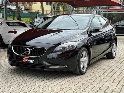 Preto Usado 2018 Volvo V40 | € 18.950 (Preço justo)