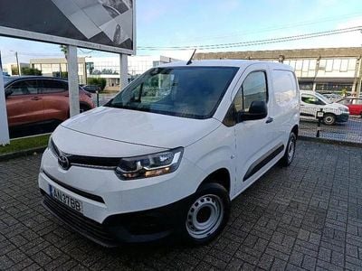 Usado Toyota Proace City City 102 HP (75 kW) 2021 Branco Monovolume