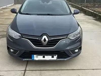 Usado Renault Mégane GrandTour Equilibre 115 HP (84 kW) 2019 Cinza antracite Carrinha