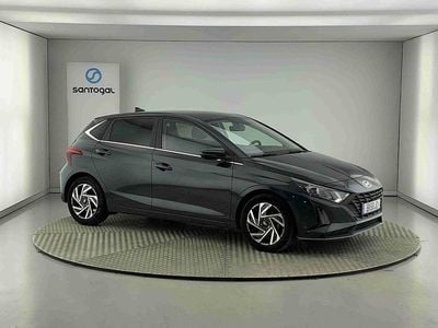 Cinzento Usado 2024 Hyundai i20 Comfort Citadino | € 16.600 (Bom preço)