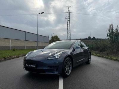 Cinzento Usado 2020 Tesla Model 3 Standard Range Plus Sedan | € 21.490 (Bom preço)