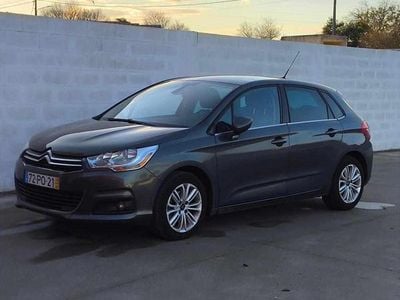 Cinzento Usado 2015 Citroën C4 Citadino | € 8.500 (Preço justo)