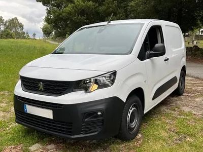 Usado Peugeot TePee 75 HP (55 kW) 2019 Branco Carrinha