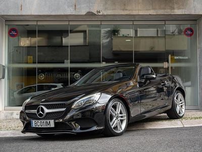 Usado Mercedes SLC250 204 HP (150 kW) 2016 Preto Cabrios