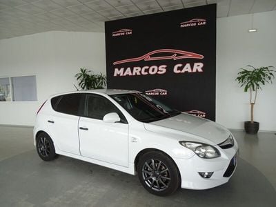 Branco Usado 2010 Hyundai i30 Comfort Citadino | € 9.900