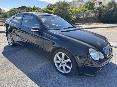 Usado 2002 Mercedes C220 | € 4.990