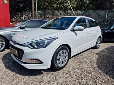 Usado Hyundai i20 75 HP (55 kW) 2018 Branco Van