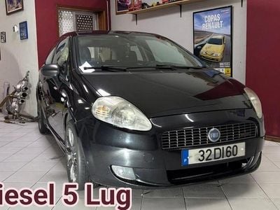 Usado Fiat Grande Punto 90 HP (66 kW) 2007 Preto Citadino