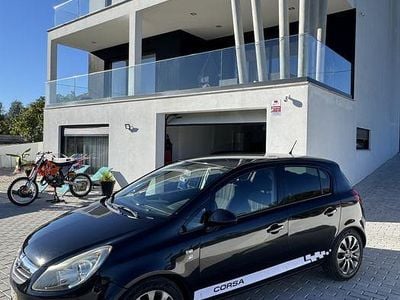 Usado 2010 Opel Corsa Edition Sedan | € 4.750 (Preço justo)