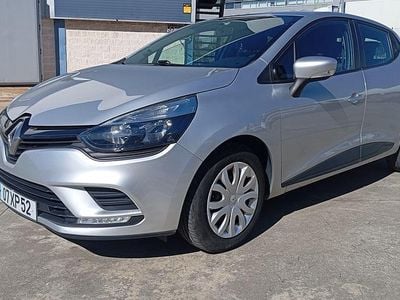 Usado Renault Clio IV 86 HP (63 kW) 2019 Cinza Citadino