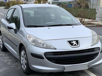 Usado 2008 Peugeot 207 Sedan | € 3.799 (Preço justo)