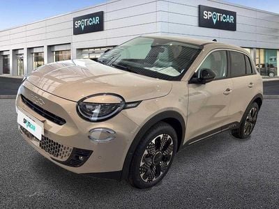 Bege Novo 2025 Fiat 600 La Prima SUV | € 25.900 (Preço justo)