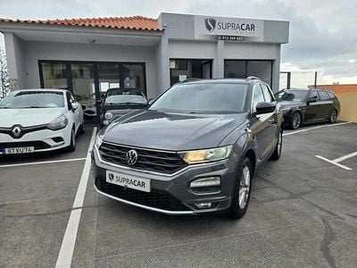 Usado VW T-Roc 110 HP (80 kW) 2021 Cinzento SUV