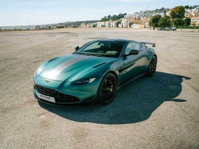 Usado Aston Martin V8 Vantage 535 HP (393 kW) 2022 Verde Coupé