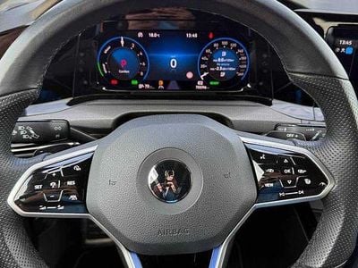 Usado VW Golf VIII GTE 245 HP (180 kW) 2022 Sedan