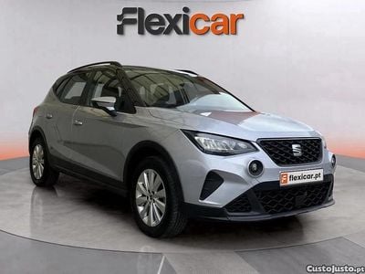Cinza Usado 2023 Seat Arona Style SUV | € 14.990 (Bom preço)
