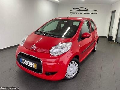 Vermelho Usado 2011 Citroën C1 Seduction Citadino | € 9.250