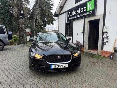Usado Jaguar XE Pure 163 HP (119 kW) 2017 Preto Sedan