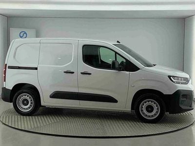 Branco Novo 2025 Citroën Berlingo Monovolume | € 22.990